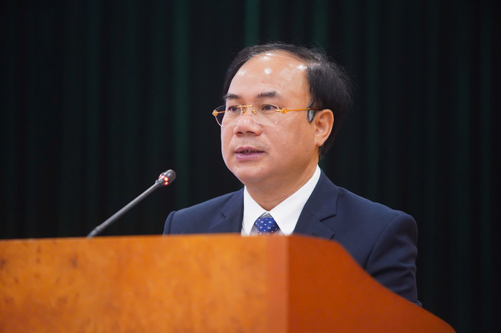 Thứ trưởng Bộ Xây dựng Nguyễn Văn Sinh phát biểu về chính sách giảm thủ tục nhà ở xã hội tháng 3/2026