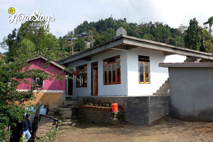 Hồ bơi vô cực nhỏ view biển tại Paradise Homestay