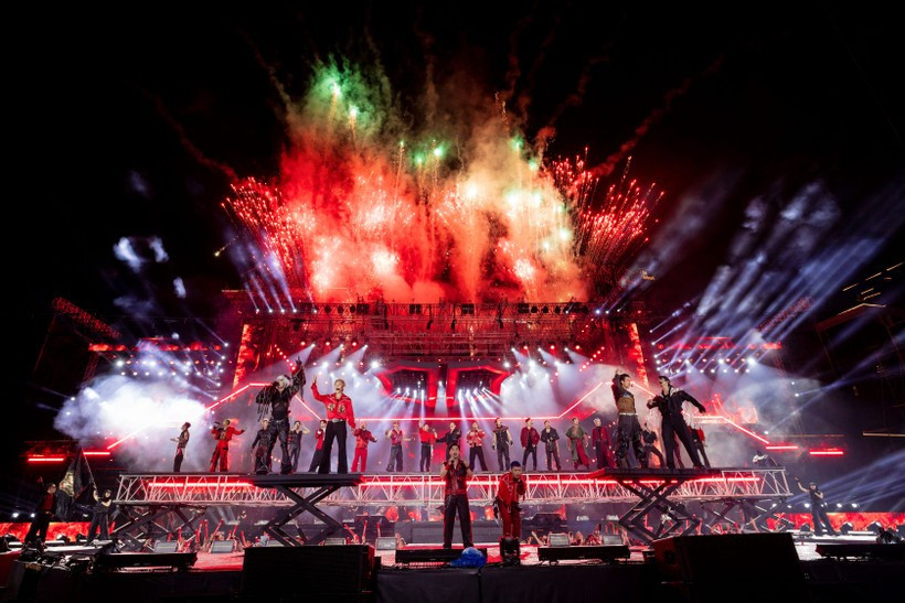 Show Anh Trai Say Hi - một trong những concert bùng nổ nhất của du lịch âm nhạc Việt Nam