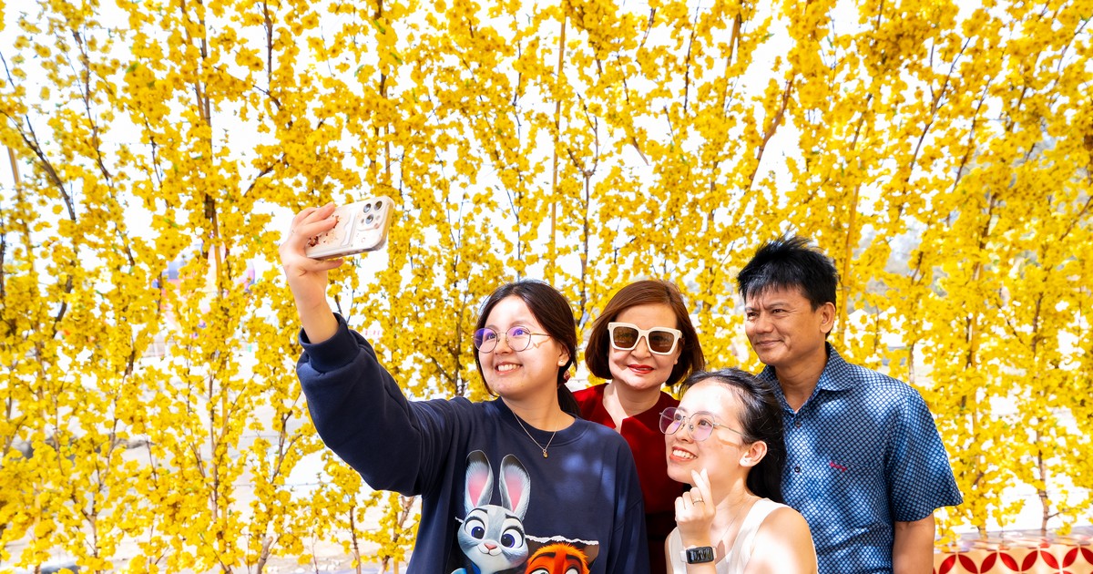 Du khách Việt dùng AI làm trợ lý du lịch — 81% sẵn sàng ứng dụng AI cho chuyến đi tiếp theo