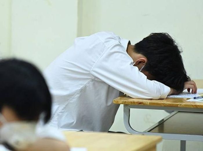 Hậu quả trầm cảm ở học sinh do áp lực thi cử - nguồn từ Báo Đầu tư