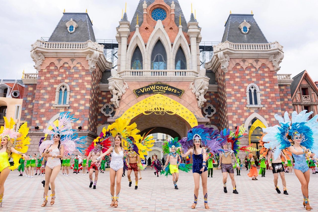 Cảnh đẹp dọc tuyến cáp treo tại khu du lịch Sun World Việt Nam