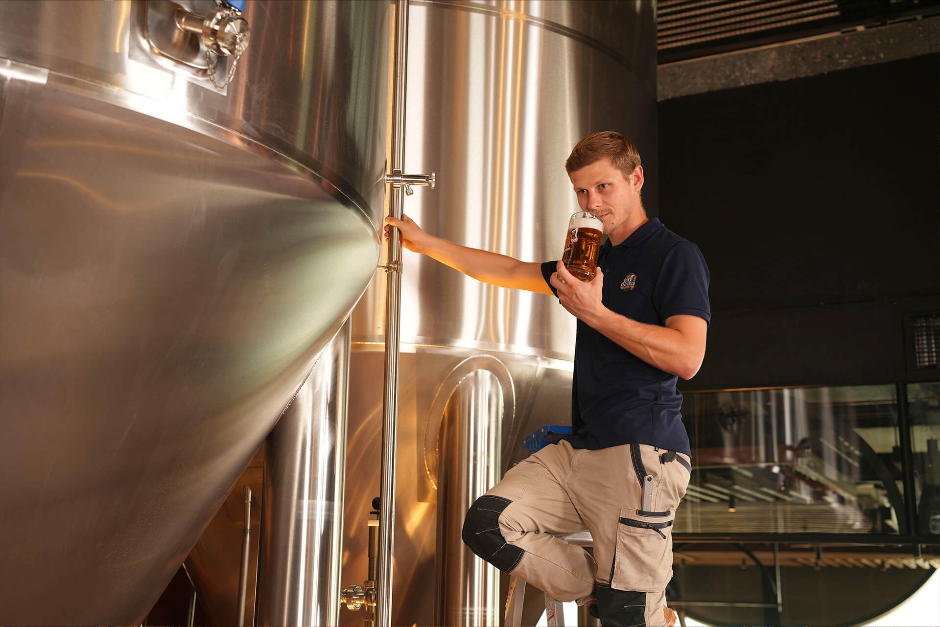 Hệ thống 14 bồn lên men tại tầng 3 – trái tim của xưởng bia BaNa Brew House