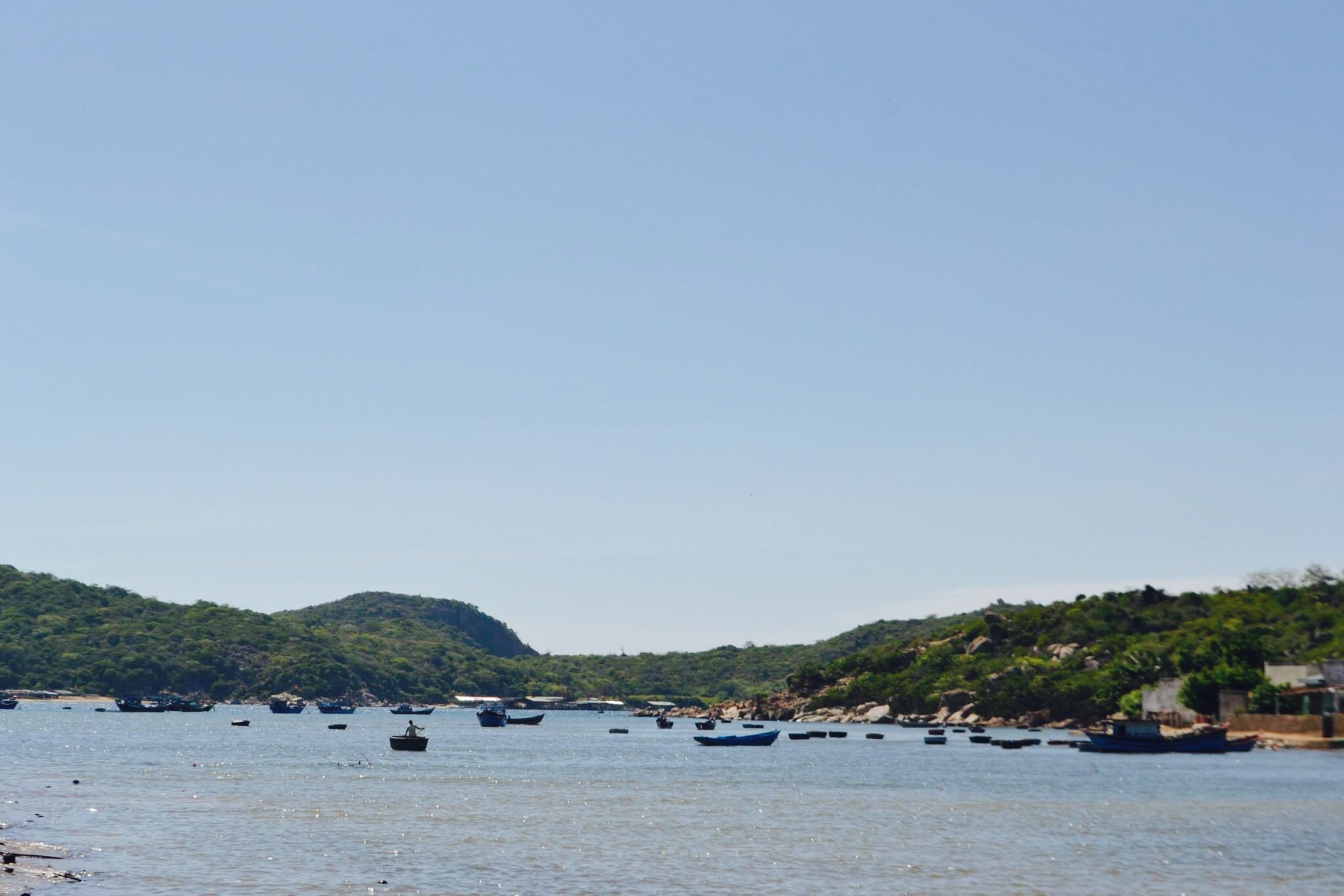 Toàn cảnh Ninh Chữ từ trên cao - bãi biển xanh trong