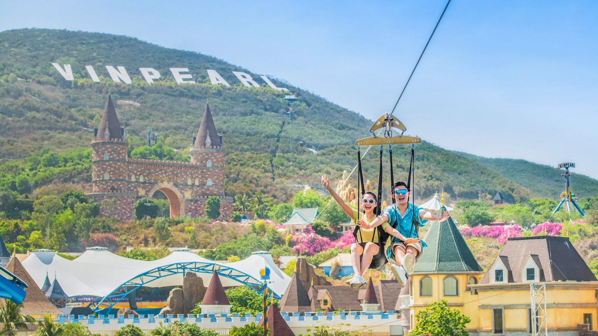 Zipline – trải nghiệm cảm giác mạnh bay qua núi rừng tại VinWonders Nha Trang