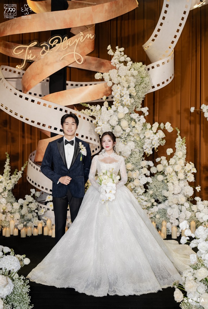 Trang trí tiệc cưới tại Sheraton Hanoi Hotel – Sông Hồng Ballroom lãng mạn