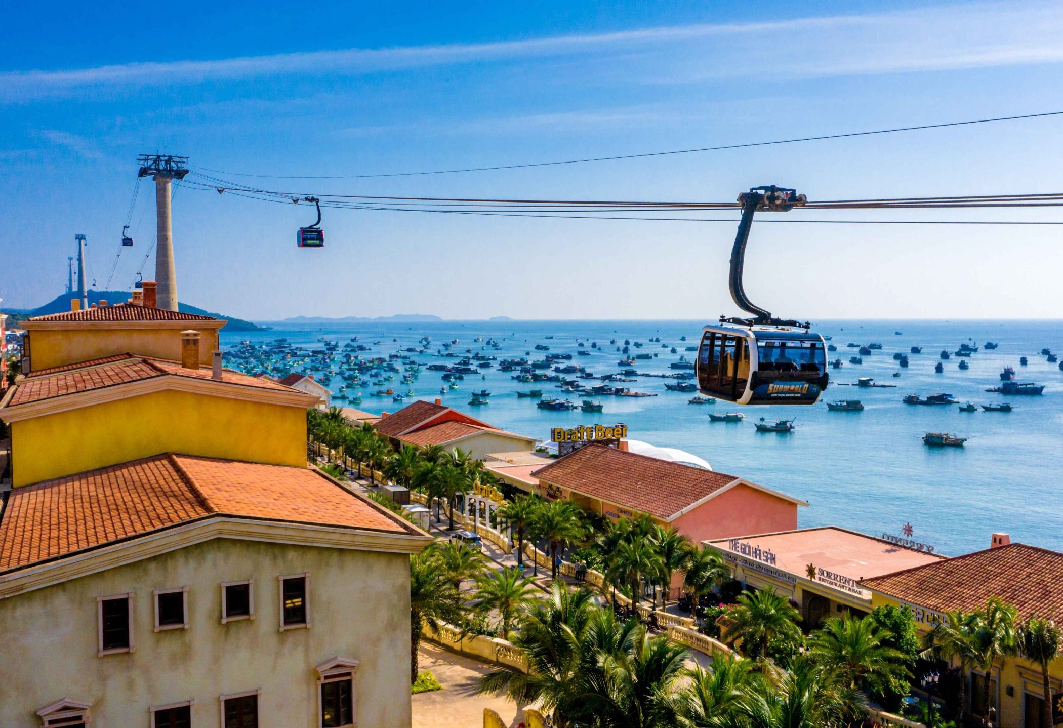 Thông tin vé cáp treo và hướng dẫn đặt vé trực tuyến tại ivivu.com