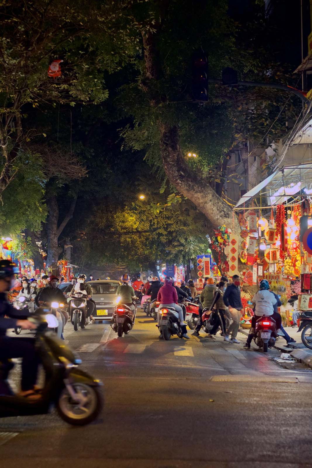 Street food Hà Nội – những hàng ăn vỉa hè nổi tiếng trong phố cổ