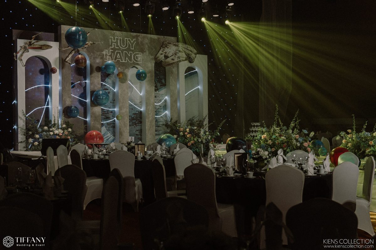 Hoa tươi trang trí tiệc cưới phong cách cổ điển