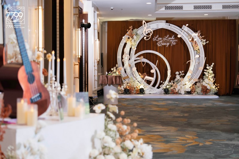 Trang trí tiệc cưới tại Melia Hanoi Hotel – Grand Ballroom 1.000m² sức chứa 1.200 khách