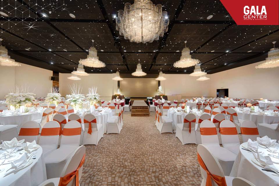 Ngày cưới đẹp 2026 – cô dâu chú rể hạnh phúc trong lễ thành hôn