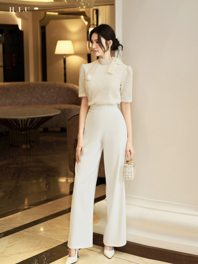 Kỹ thuật layering công sở: sơ mi dưới cardigan, áo cổ cao dưới blazer