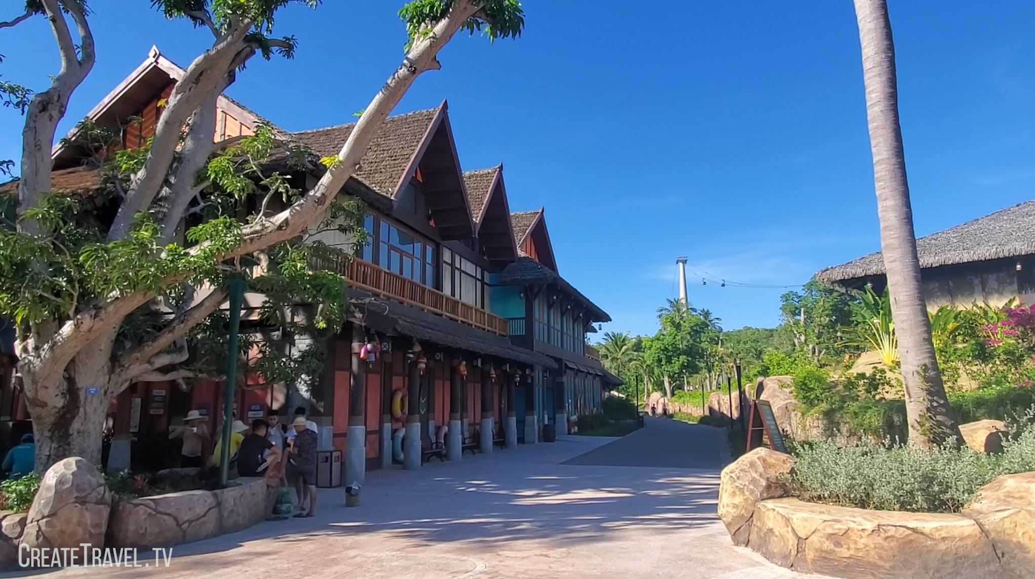 Bảng so sánh ba công viên nước Wonderland Phan Thiết, VinWonders và Aquatopia Phú Quốc