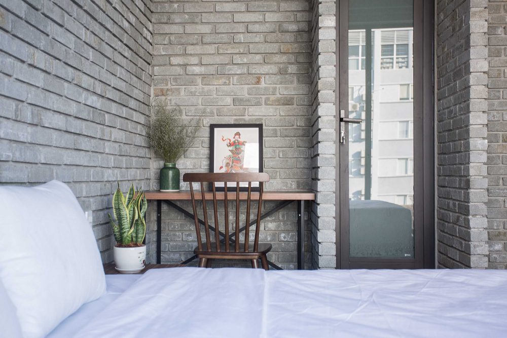 Budget hostel common kitchen in Vietnam for self-catering travelers